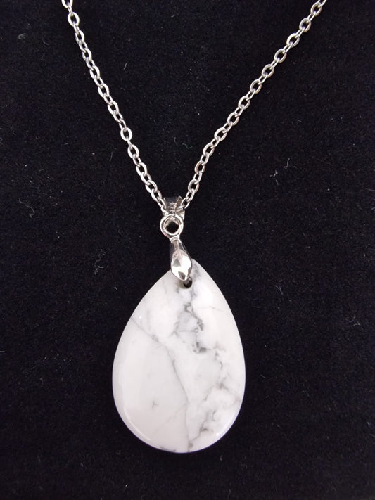 Collier "Larme Howlite"